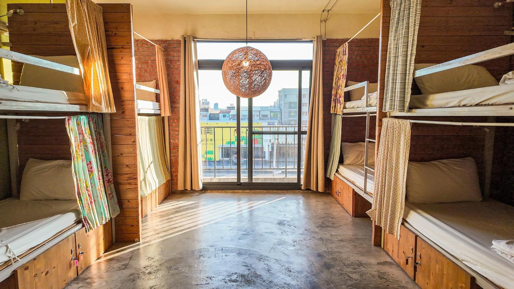 62巷背包客棧 Lane62 Hostel Longjing Екстериор снимка